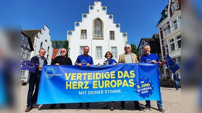 (v.l.) Jürgen Nachtigal, Peter Henkel, Wolfgang Hentschel, Hella Bleich-Tiemann, Hans-Ludwig Köhler, Rainer Pauli von Pulse of Europe. (Foto: privat)
